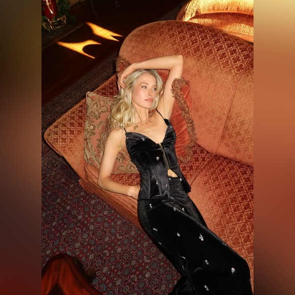 WeWoreWhat Embroidered Velvet Peplum Corset in Color Black Multi - Picture 7 of 8